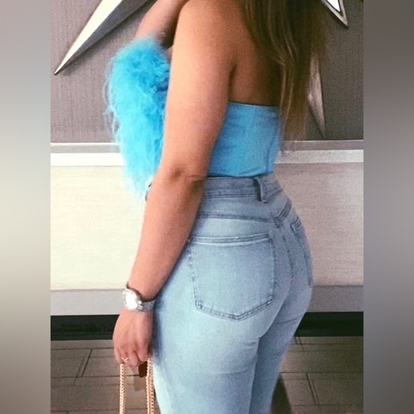 Turquoise, Feathery, Crop Top, Size Medium, Gorgeous Top - Picture 4 of 5